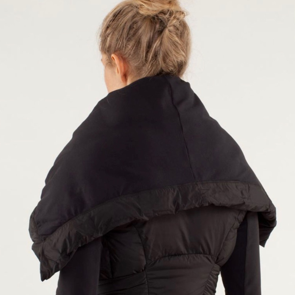 Lululemon down to the studio jacket